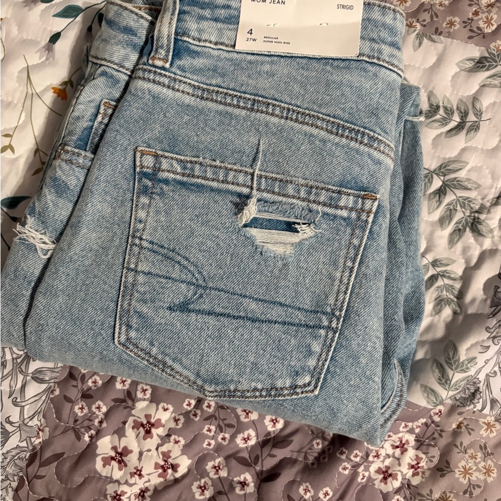 American Eagle Outfitters Light Blue Mom Jeans